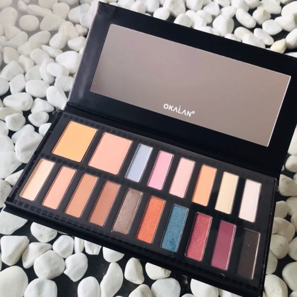Eyeshadow palette